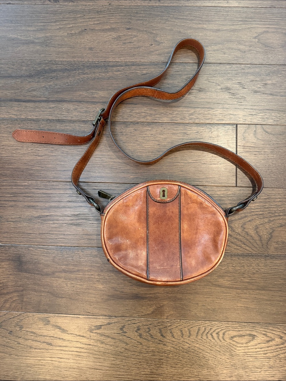 Fossil Circle Oval Crossbody Purse Brown Cognac - C61-016